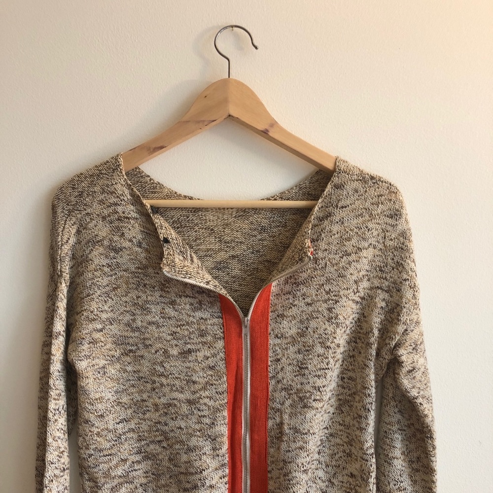Open Back Sweater - Picture 4 of 4